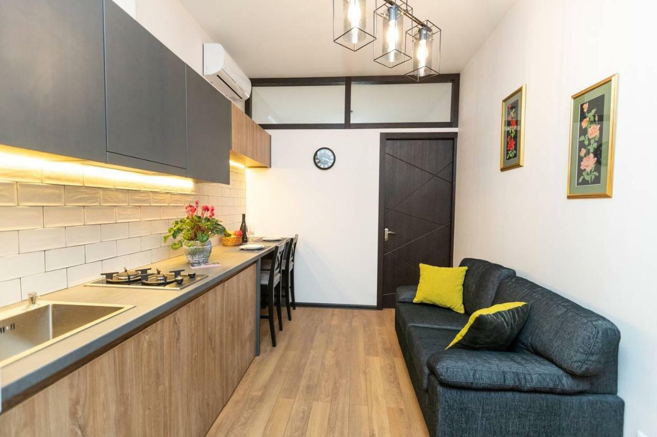Apartamento Wehost Cozy Nest Tiflis Exterior foto